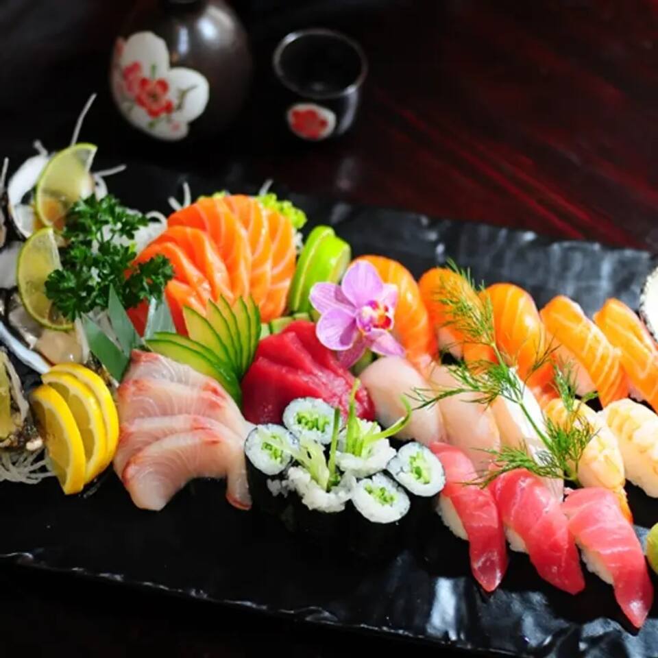 Delight in Tucson's exceptional sushi and international cuisine scene. World-class chefs create artistic culinary experiences that satisfy every member of your group's diverse tastes.