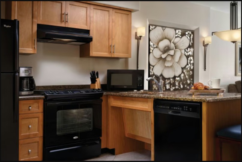 Cozy full kitchen with breakfast bar and all the essentials