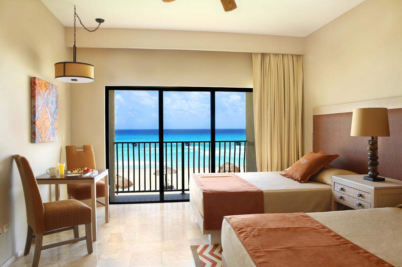2 BDR The Royal Sands Cancun, Hot Tub & Pool!