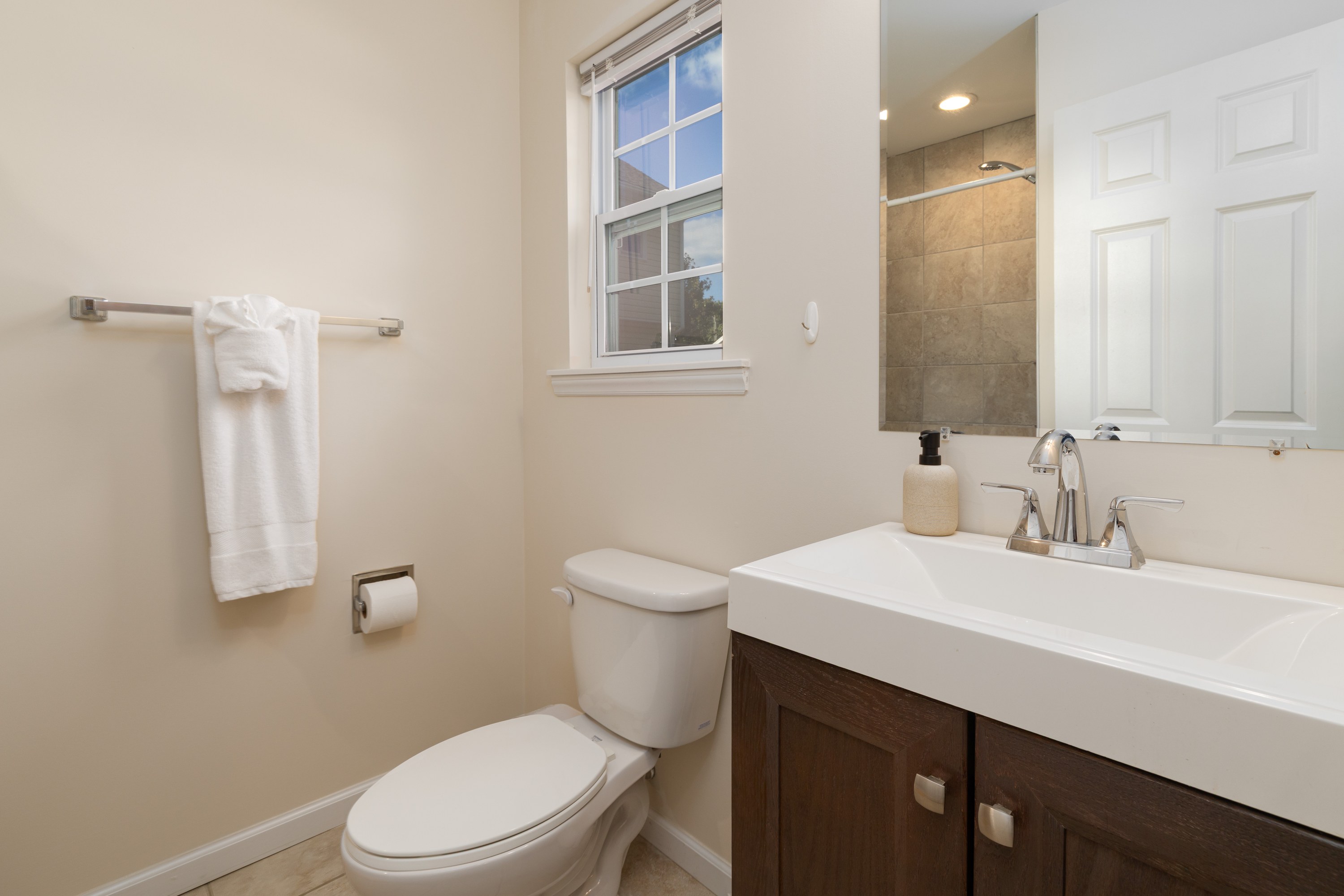 Primary en suite bath