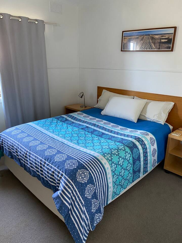Bedroom 1. Queen Bed