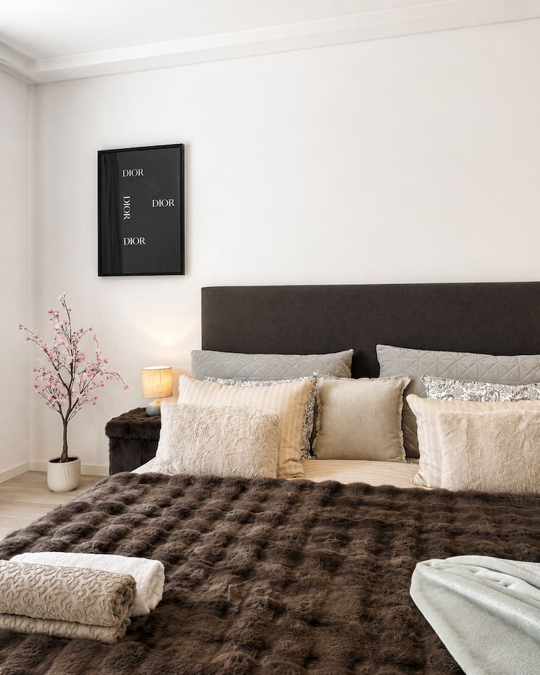 Co-Living Room 1