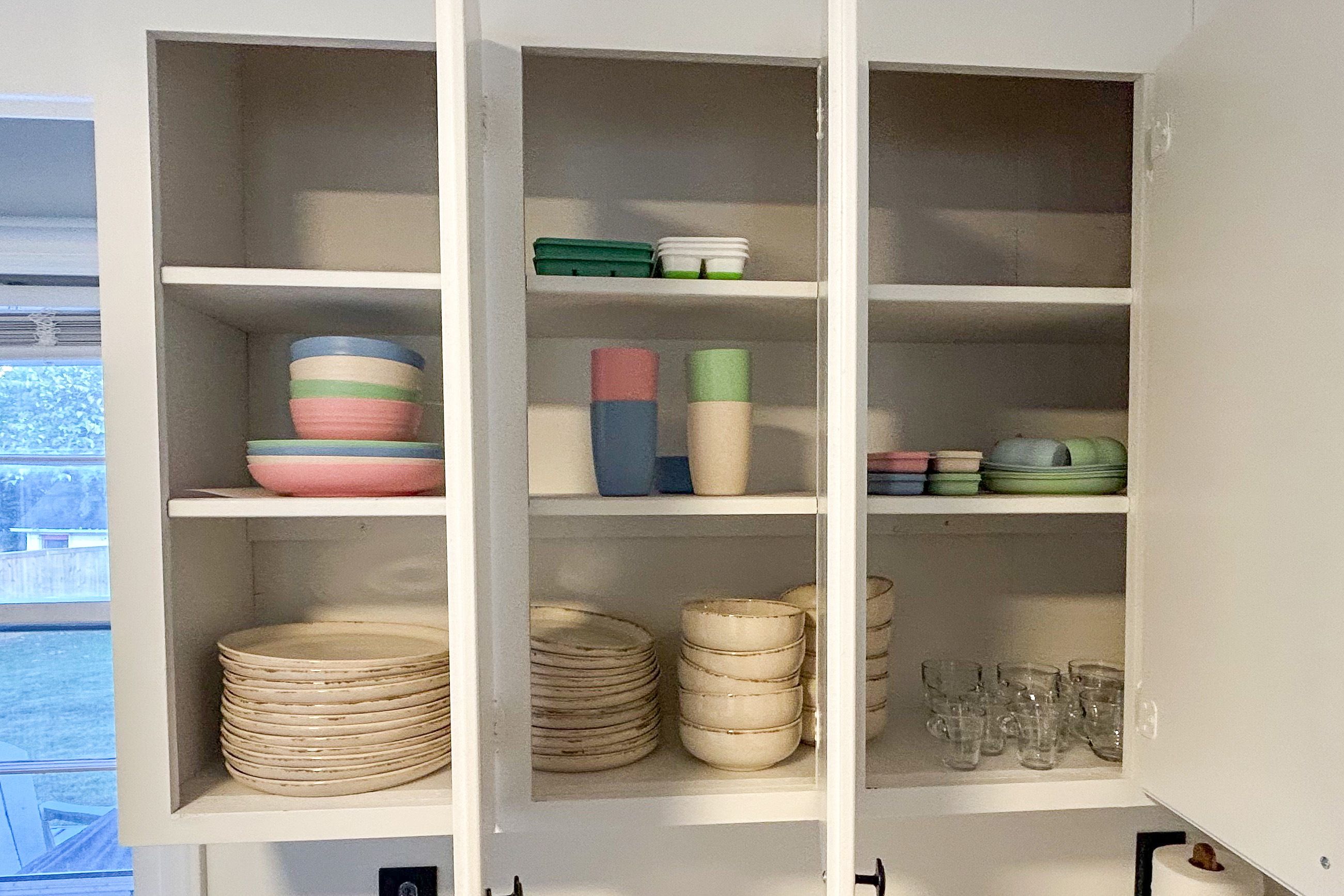 Plates, bowls and kids' dinnerware