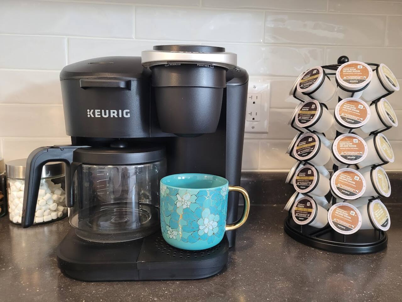 The option to brew your coffee or use the quick coffee/latte pods! Ground coffee & pods included in your stay.