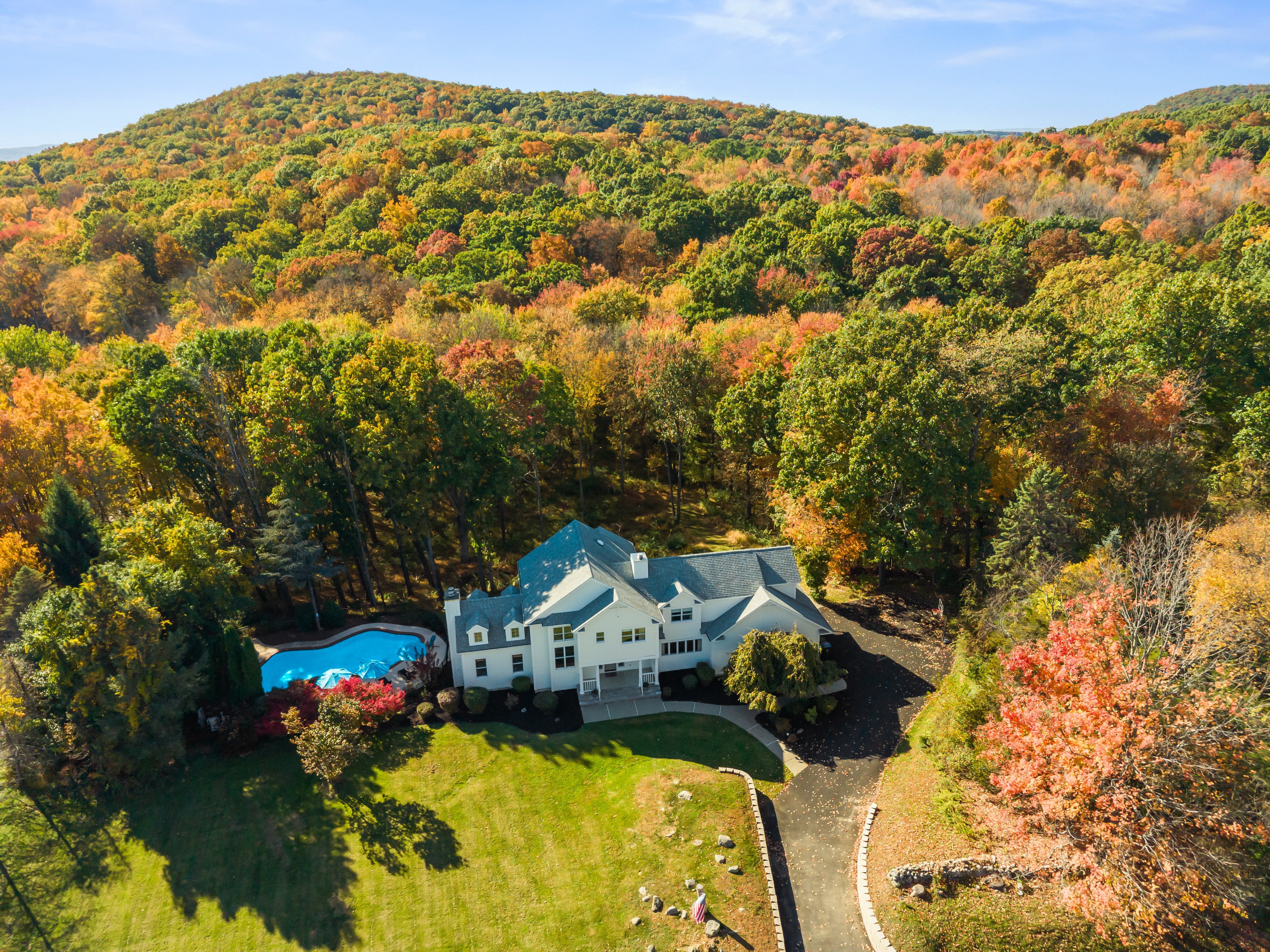Private woodland retreat with pool and stunning fall mountain views
