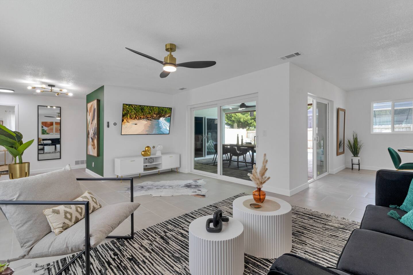 The Perfect Home | Heated Pool | 2 mi to Universal