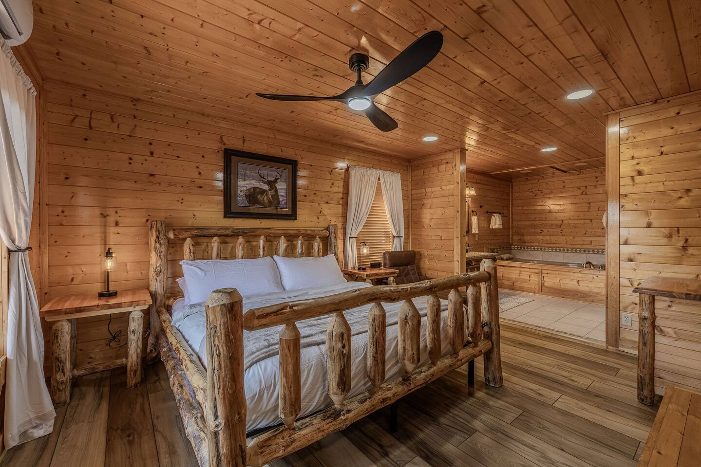 ALCYONE King Suite Bottom Floor Right Side