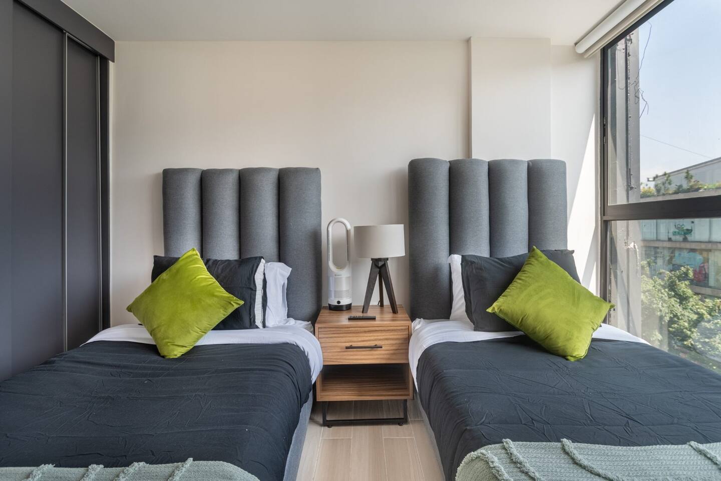 Historic Center: 2 bedrooms, washer, sleeps 4 - foto 3