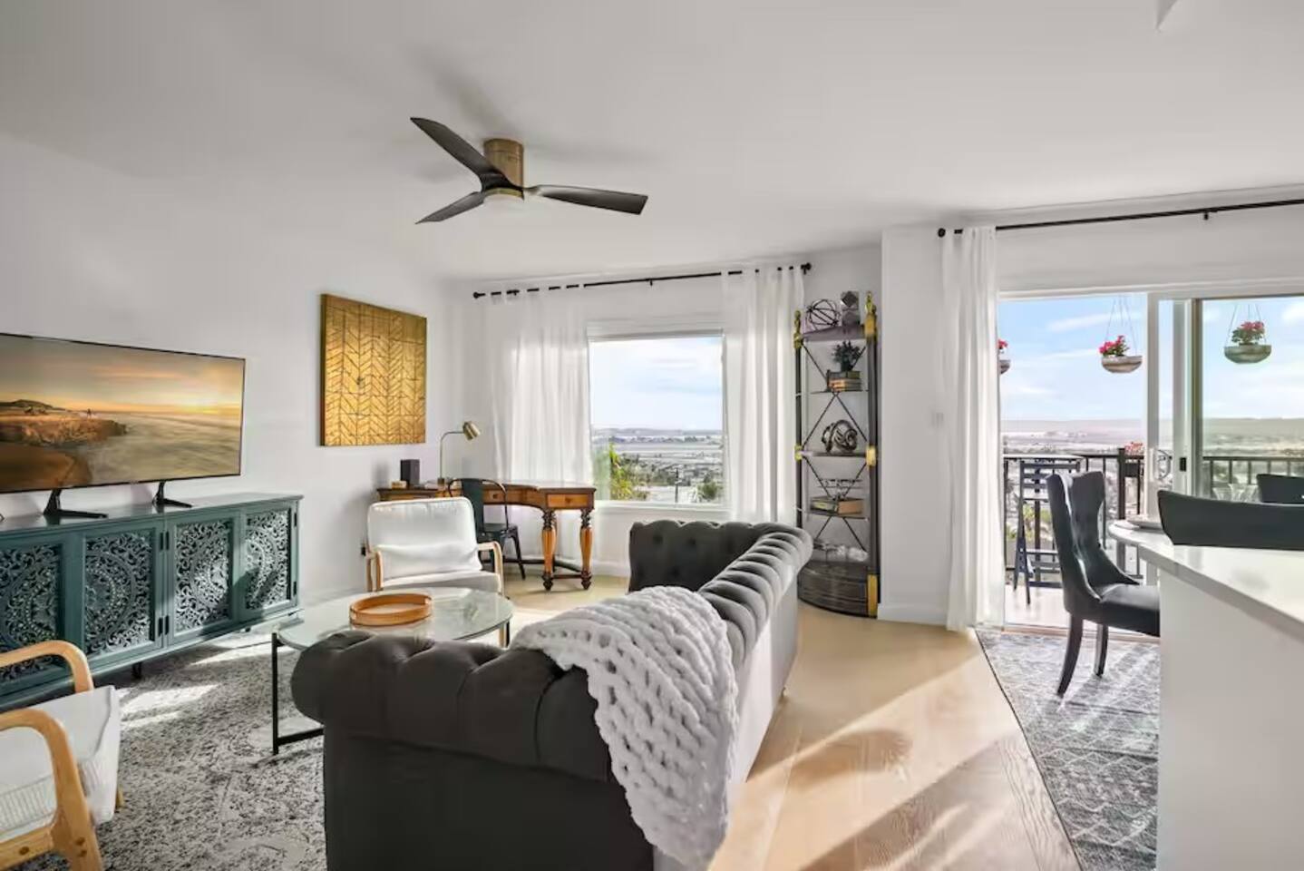 Harbor View | Great Location | Pet-friendly | Fun