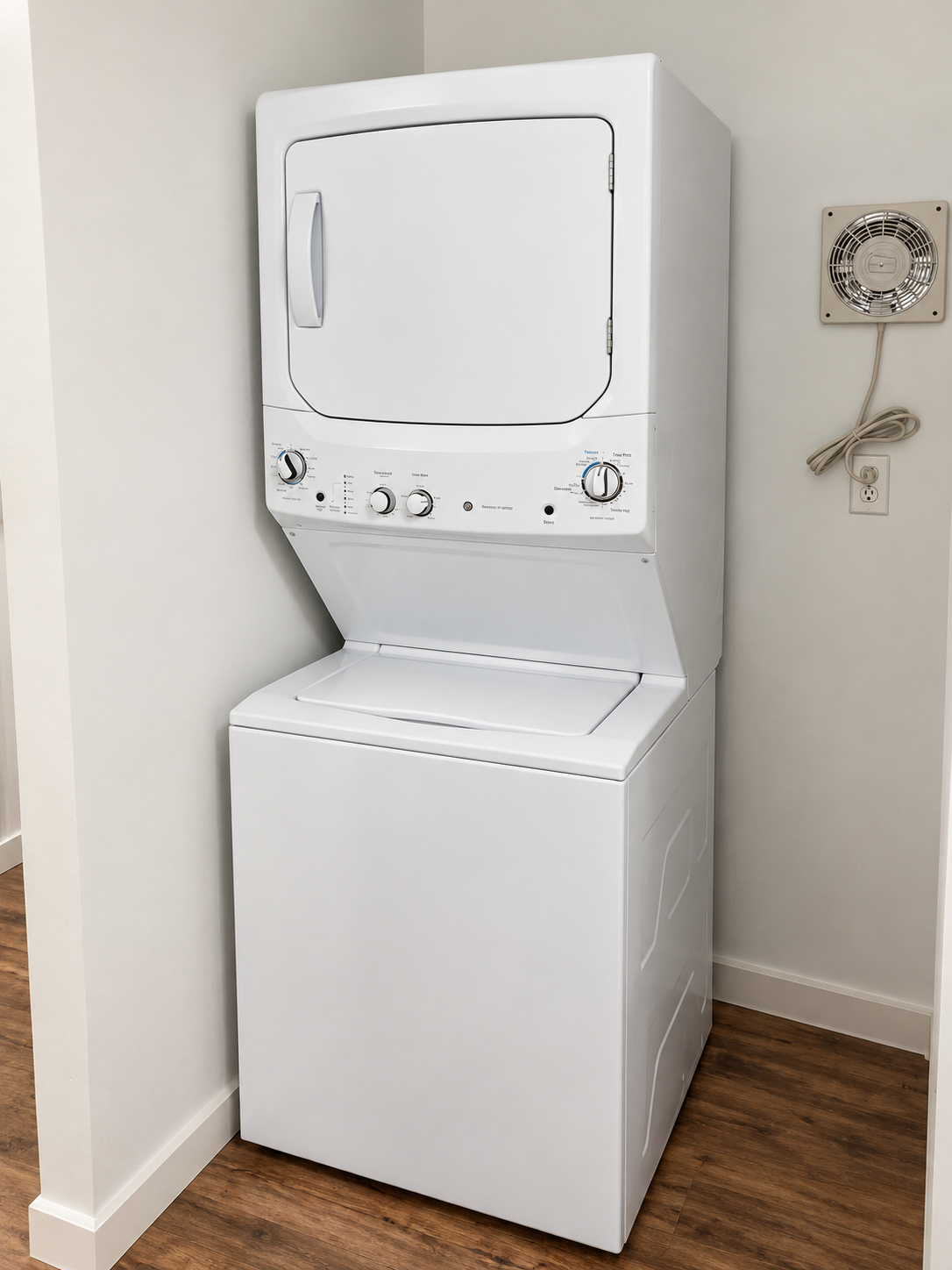 Convenient in-unit stacked washer and dryer for easy, stress-free stays