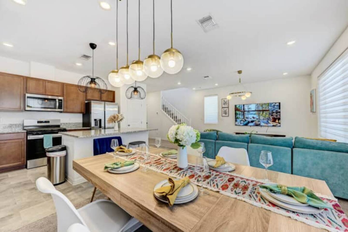Serene Villa •6 Beds•New Furniture•Near Strip