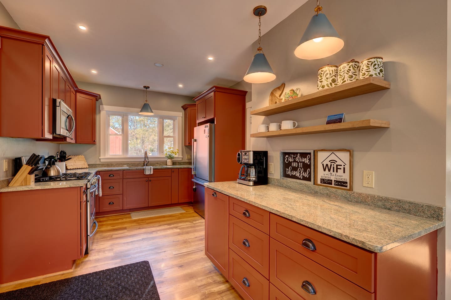 Enjoy a fully stocked kitchen with a coffee bar, perfect for preparing family meals and morning coffee. This thoughtfully designed space has everything you need to cook, gather, and recharge before exploring North Conway and the White Mountains.