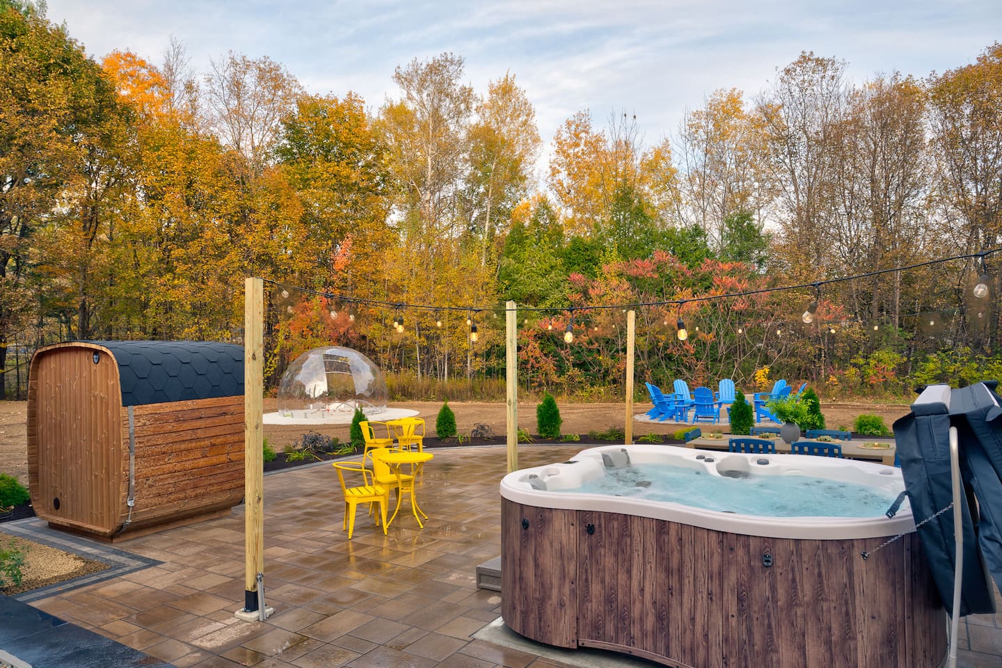 Relax in your outdoor oasis featuring a hot tub, sauna, stargazing bubble dome, propane firepit, and outdoor seating. Unwind after exploring North Conway and the White Mountains, gather around the fire, and enjoy memorable evenings beneath the stars.