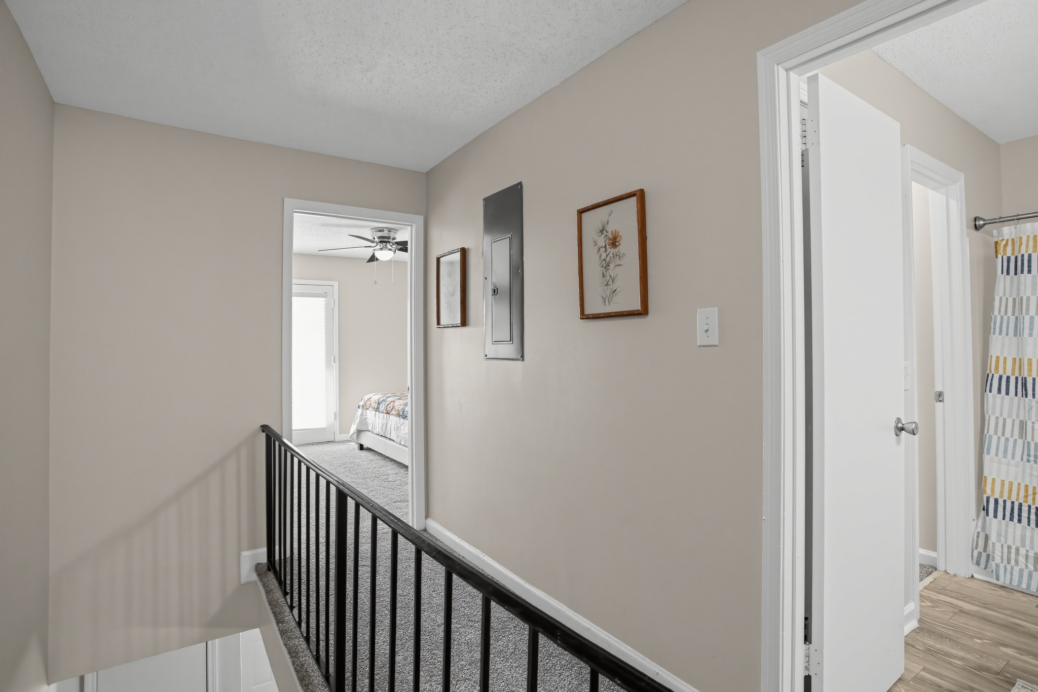 Bright upstairs landing with easy access to bedroom and bath
