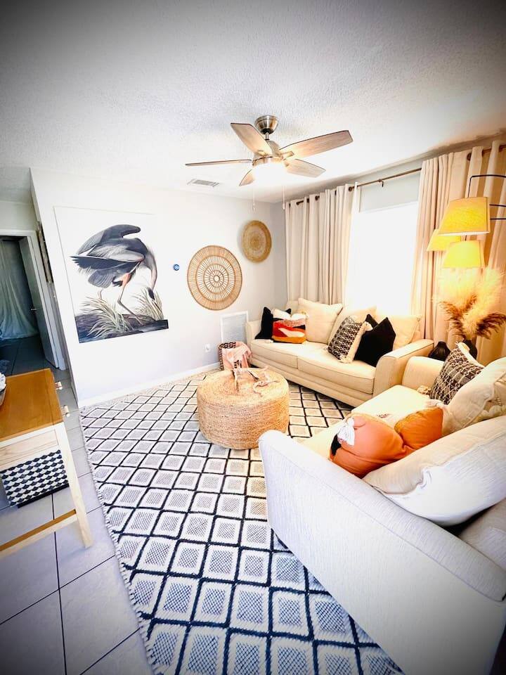 Boho-Chic 2BR