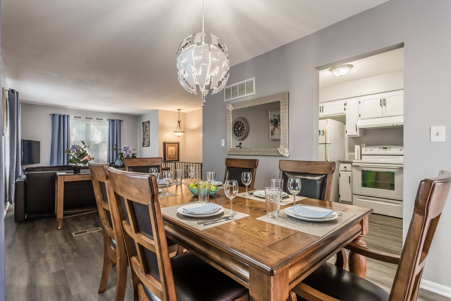 *Comfortable and elegant 3BDR duplex - unit #3