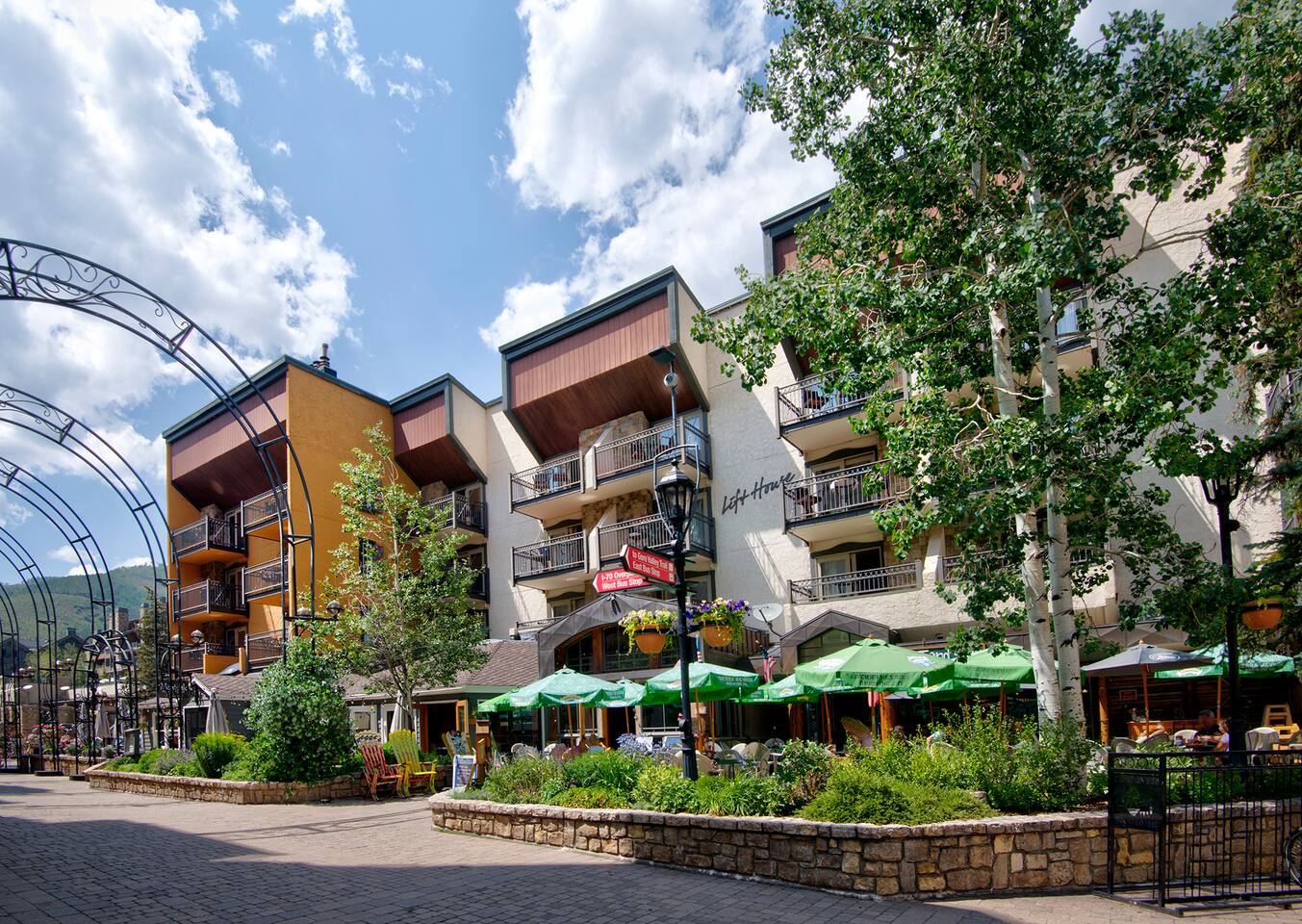 Premier Location in Lionshead (STR005675)