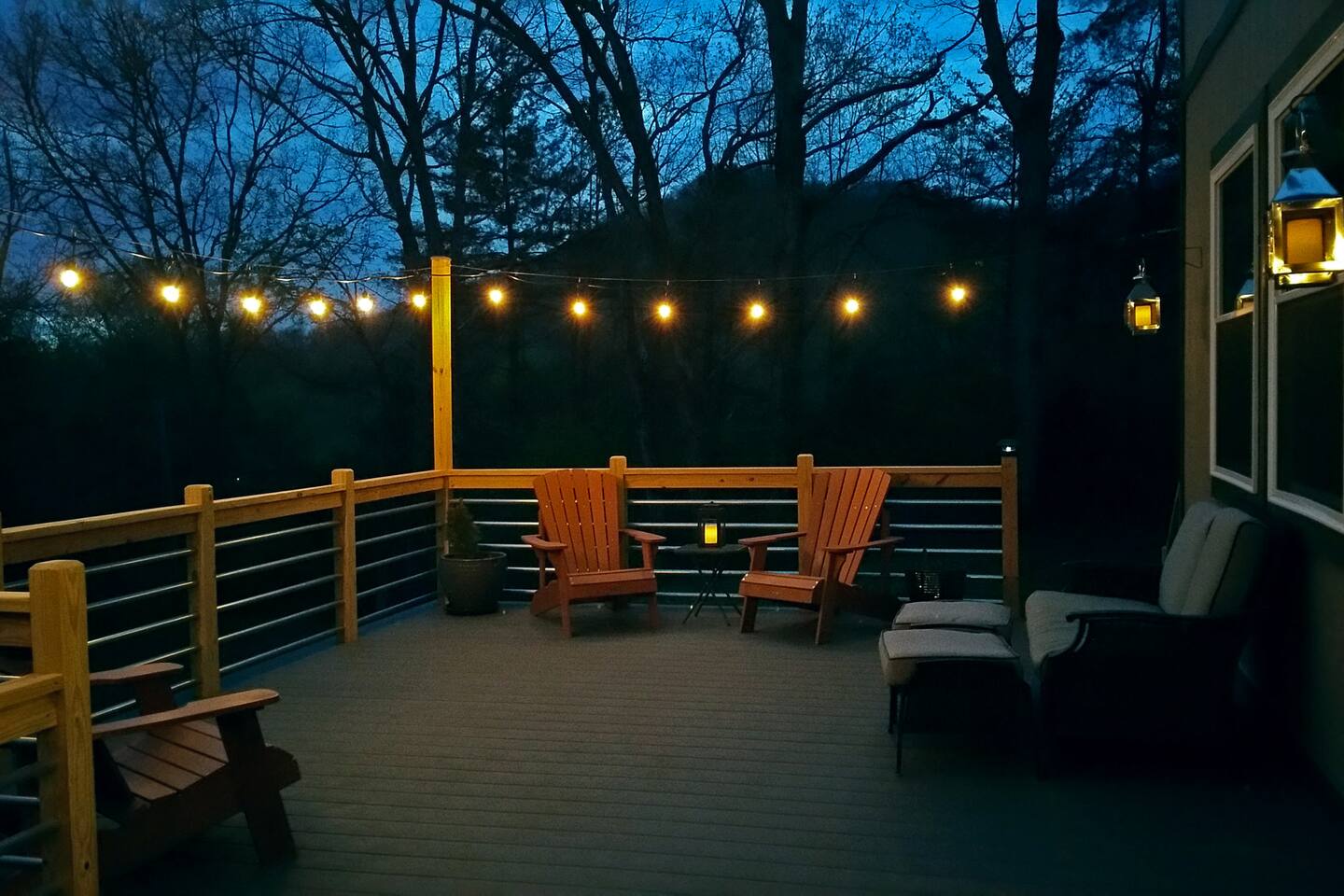 Modern Mountain Retreat: 10-minute drive to Casino