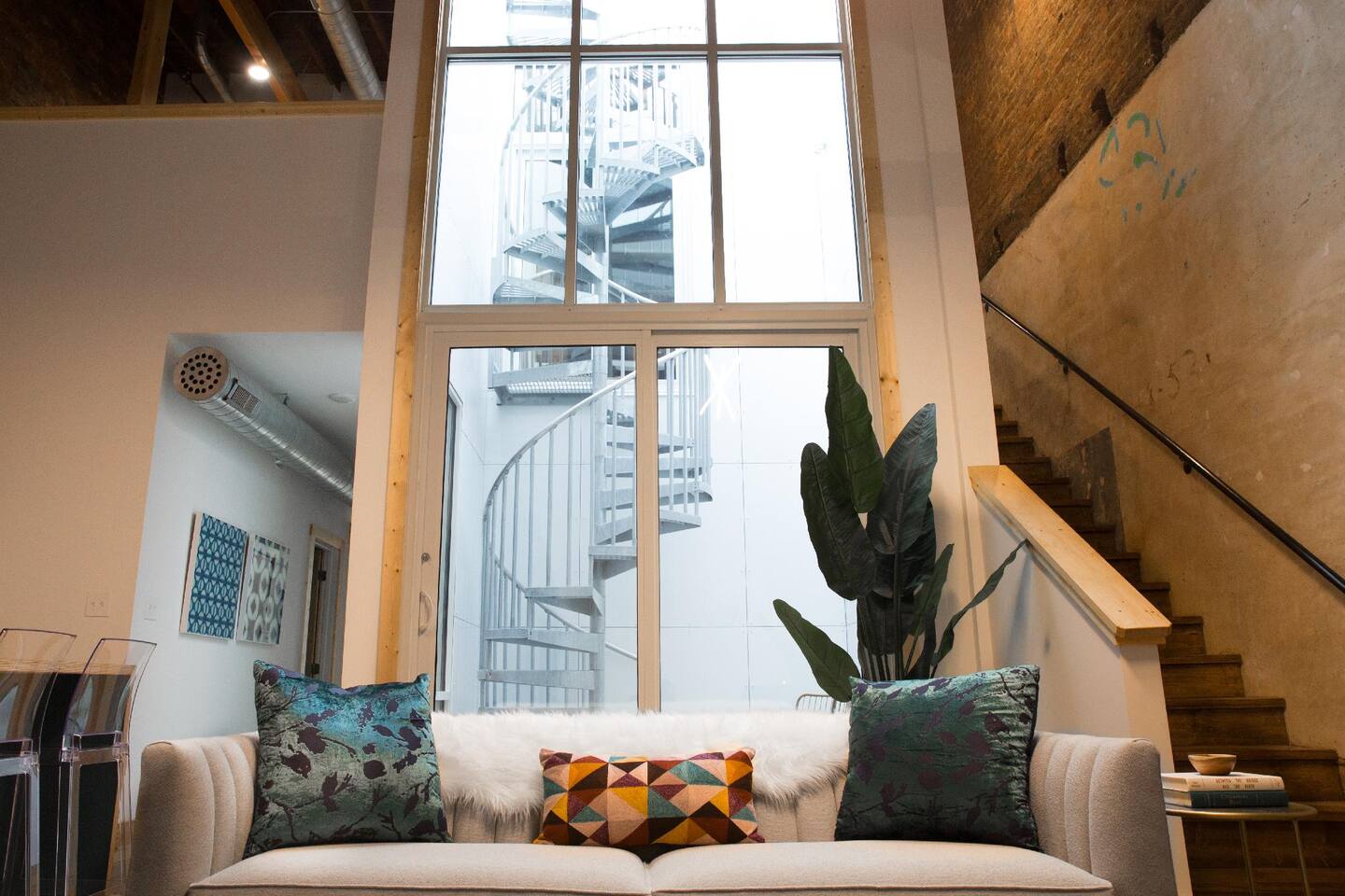 The Pigeon and Pearl