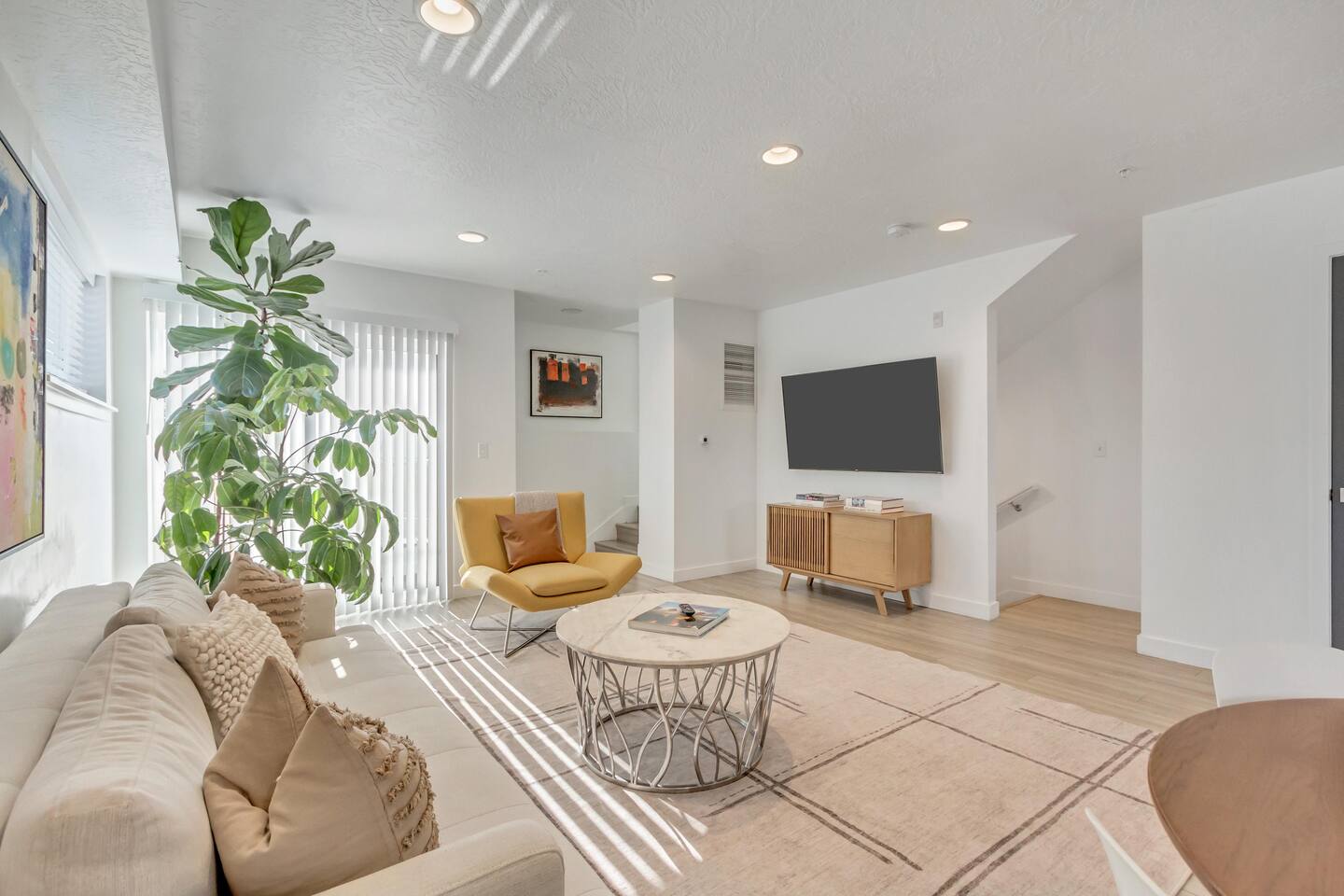 MCM Granary Townhome+2CarGarage 2 KingSuites/2.5BA