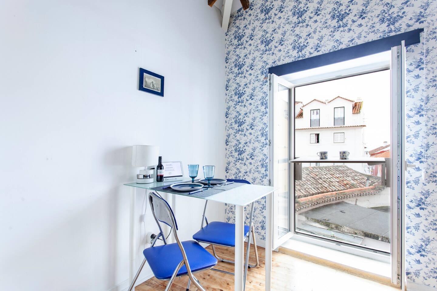 Alfama I, eco-penthouse with view & french balcony