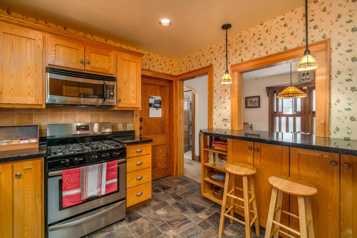 Safe Sunny Spotless Walk Score 72 Crib