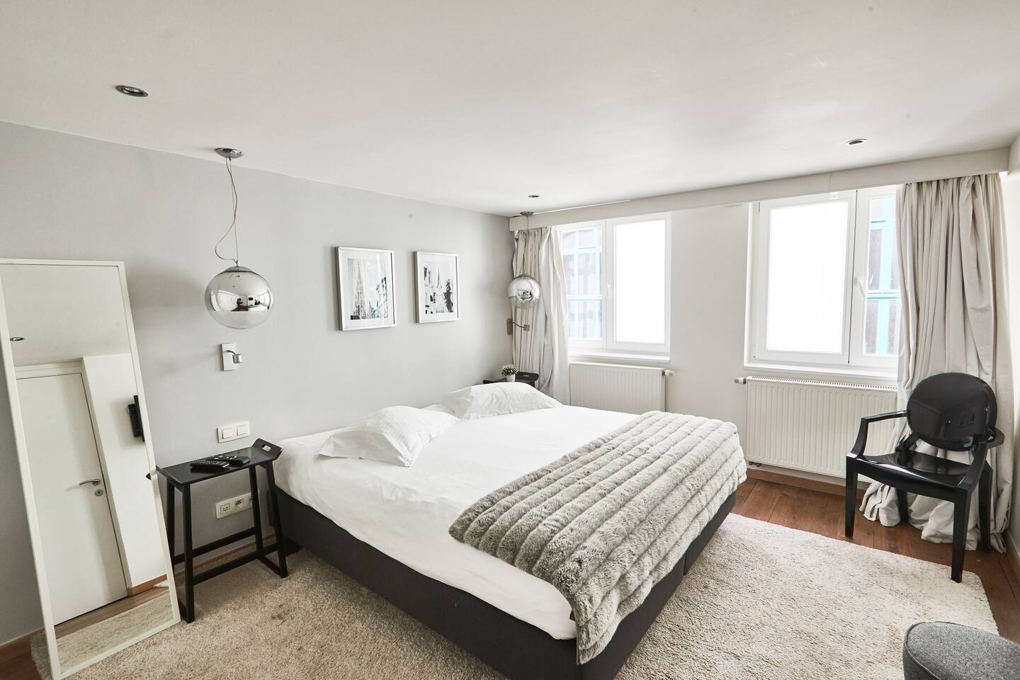 Villa Sablon - White Room #1