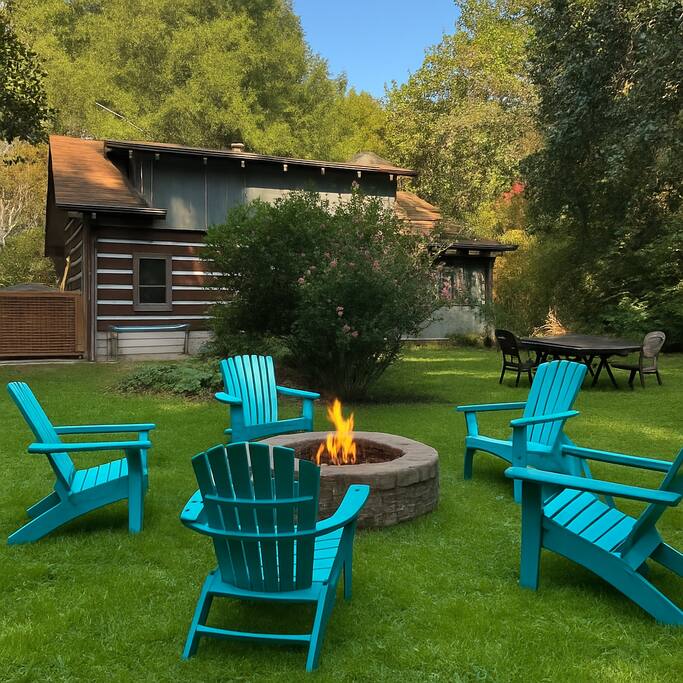 Smoky Mountains Cabin - Near Pigeon Forge - WiFi - Fire Pit - HOT TUB