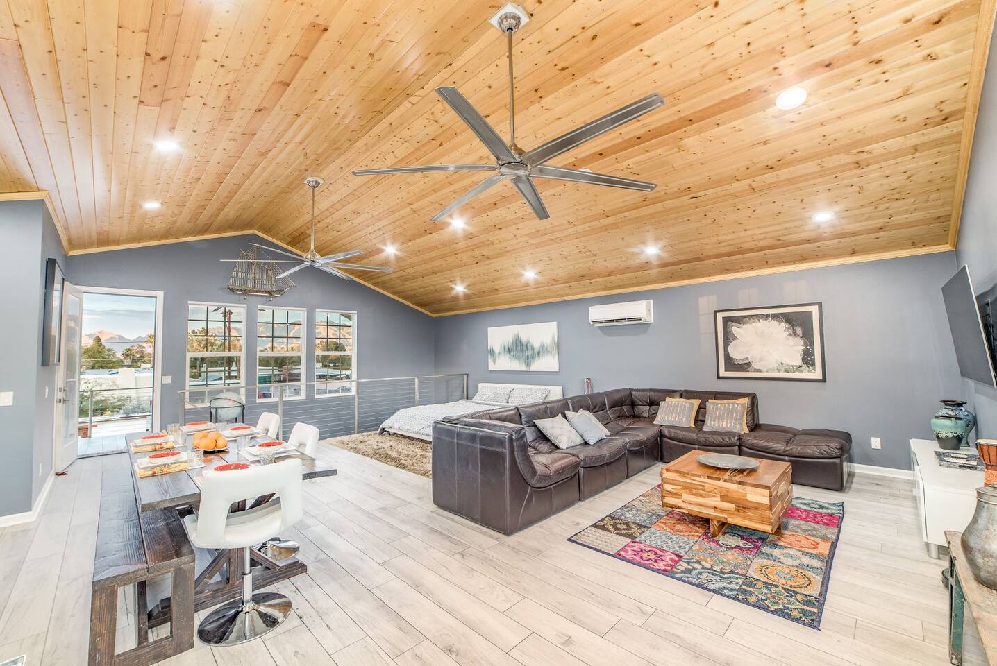 Luxe Large Loft in Central Tucson