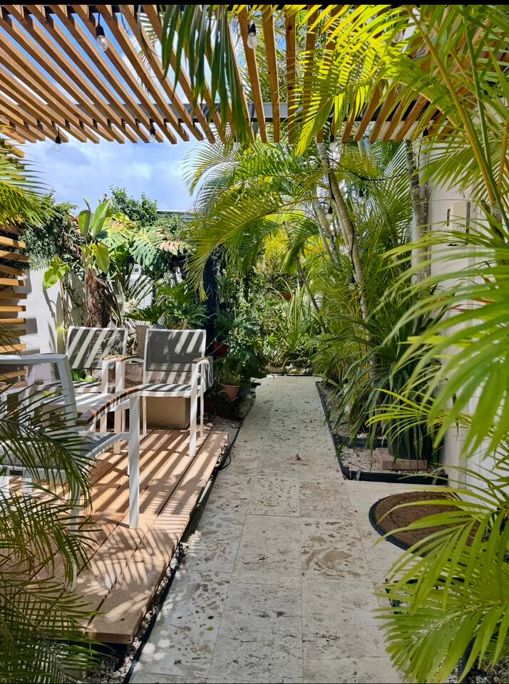 Hidden Gem Studio-Near Ponce Hilton & City Center