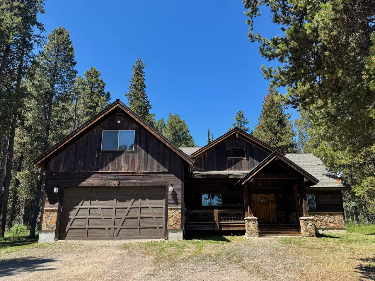 Henry's Rustic Retreat - 20 miles to Yellowstone!