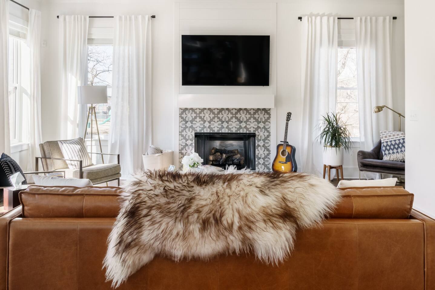 ★INSPIRE HOUSE★ Chic Urban Townhouse with City View Terrace with lights + 9 bds