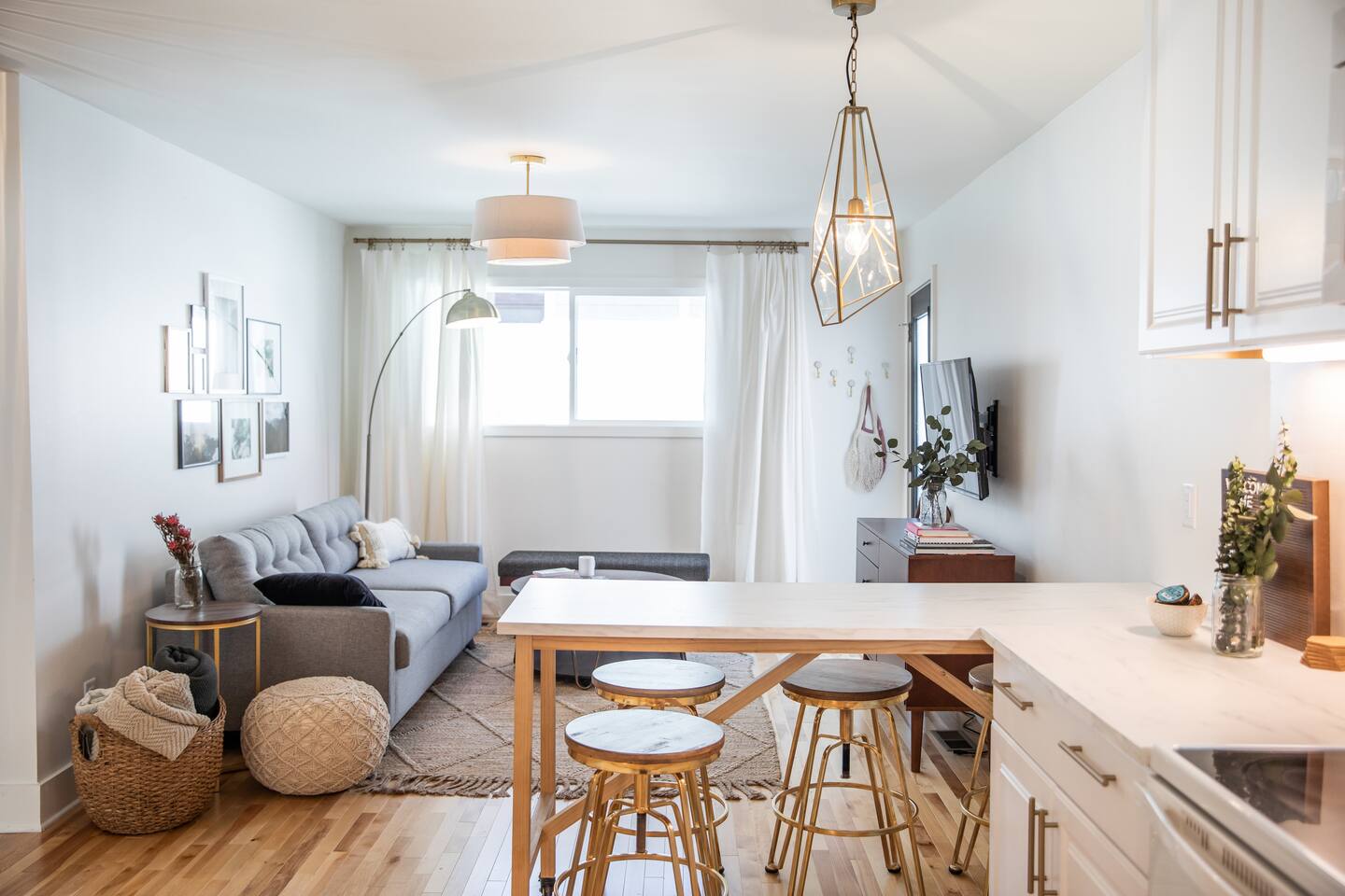 The Crystal | Lovely, Comfy, & Super Walkable