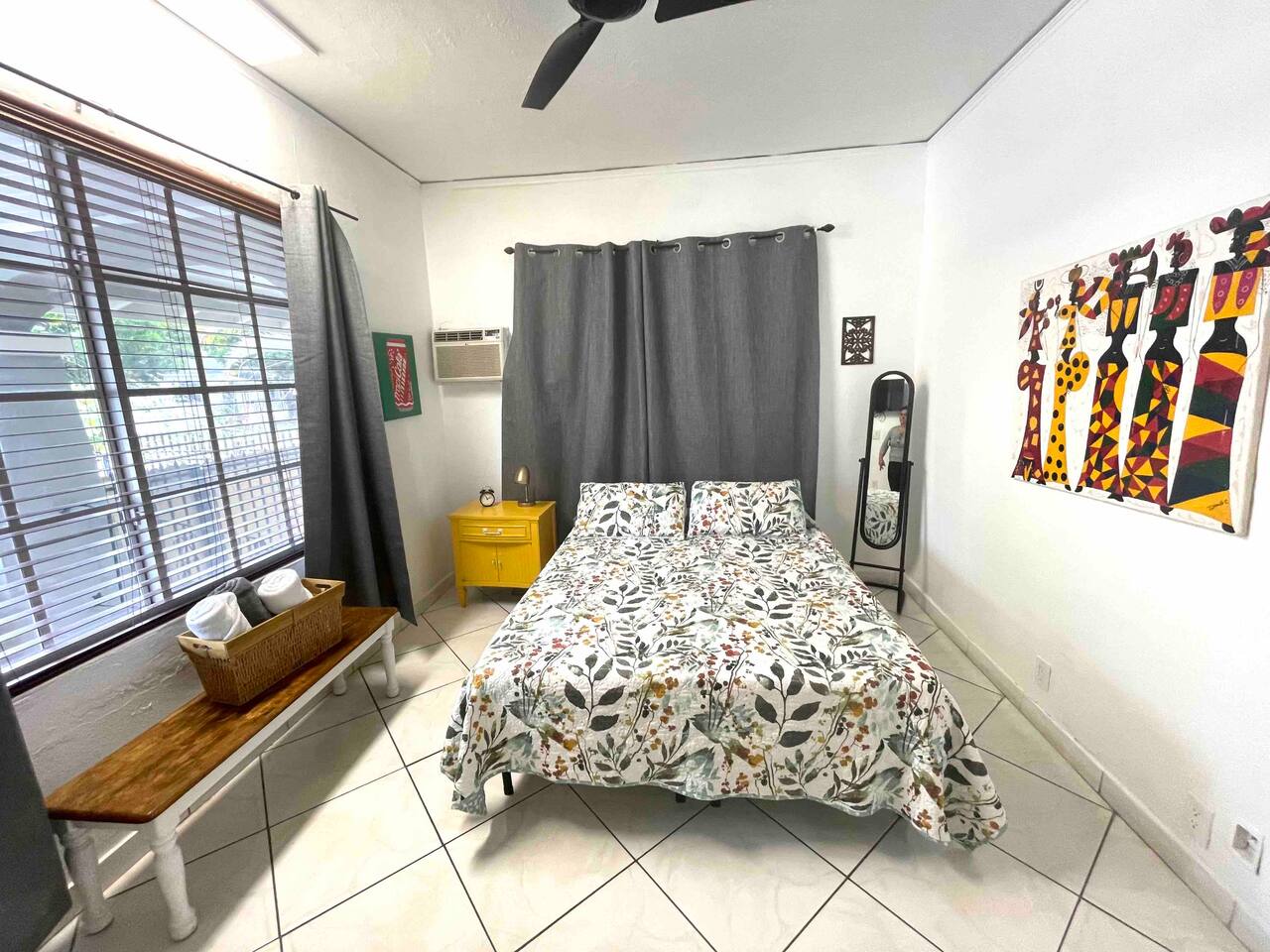 Private Room in the Heart of Calle Ocho