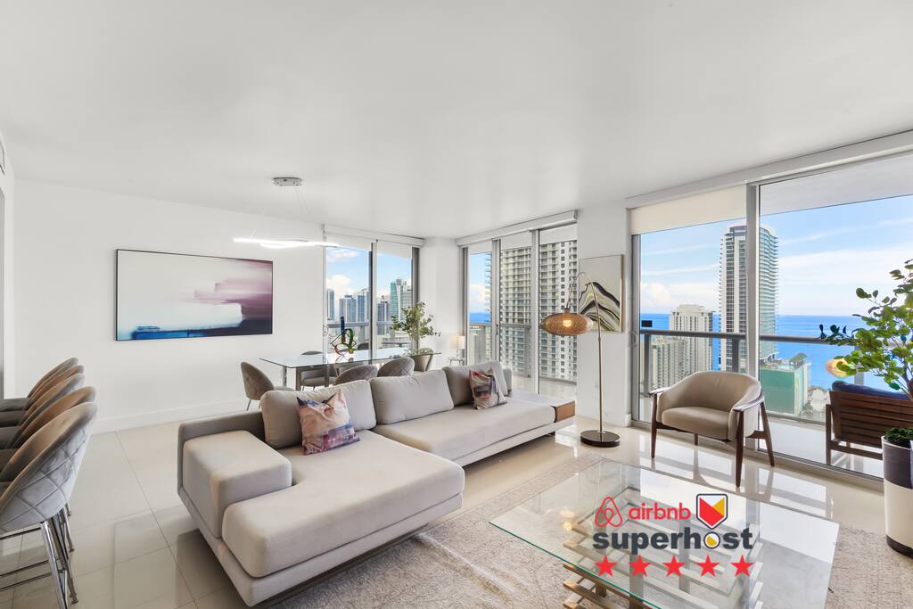 3BDR/3BA LUXURY APARTMENT WITH OCEAN VIEW. 5 MIN WALK TO OCEAN.