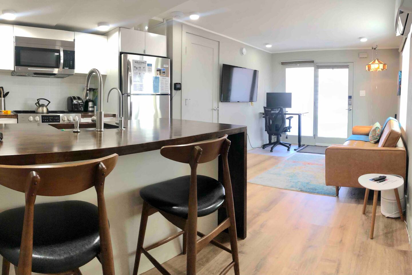 Modern Retreat for Non-Smokers. EV charger