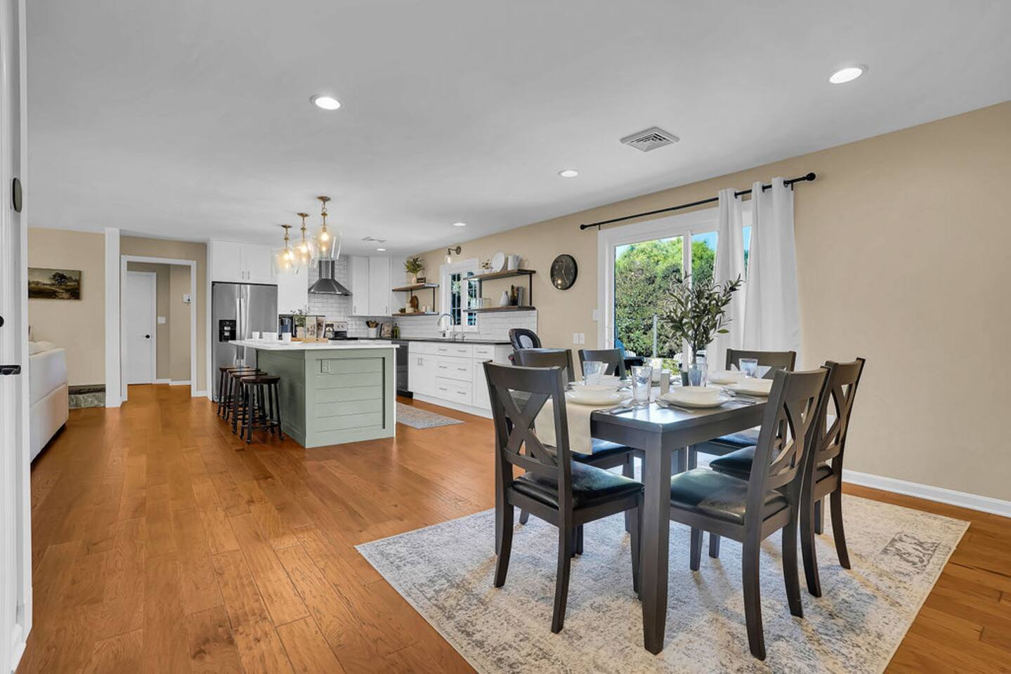 *Family Friendly Home - Surrounded by Amish*