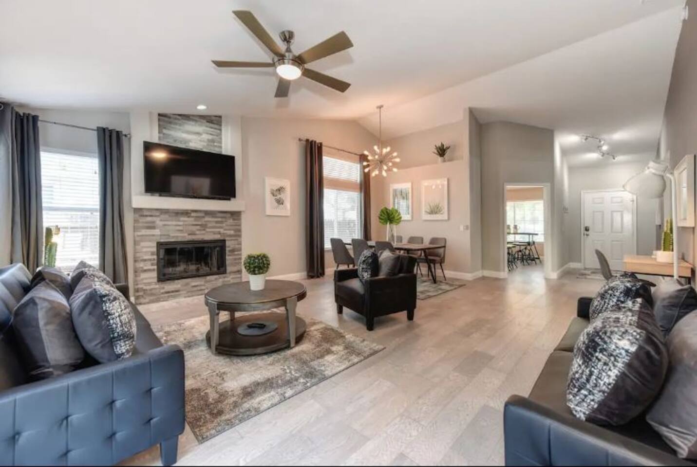 SunnyHouse DowntownNearToAirport