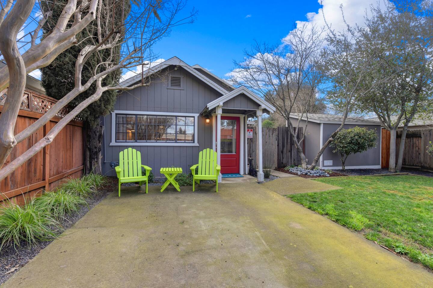 DowntownAlhambra- FullyFenceYardw/BBQ, Walk to All