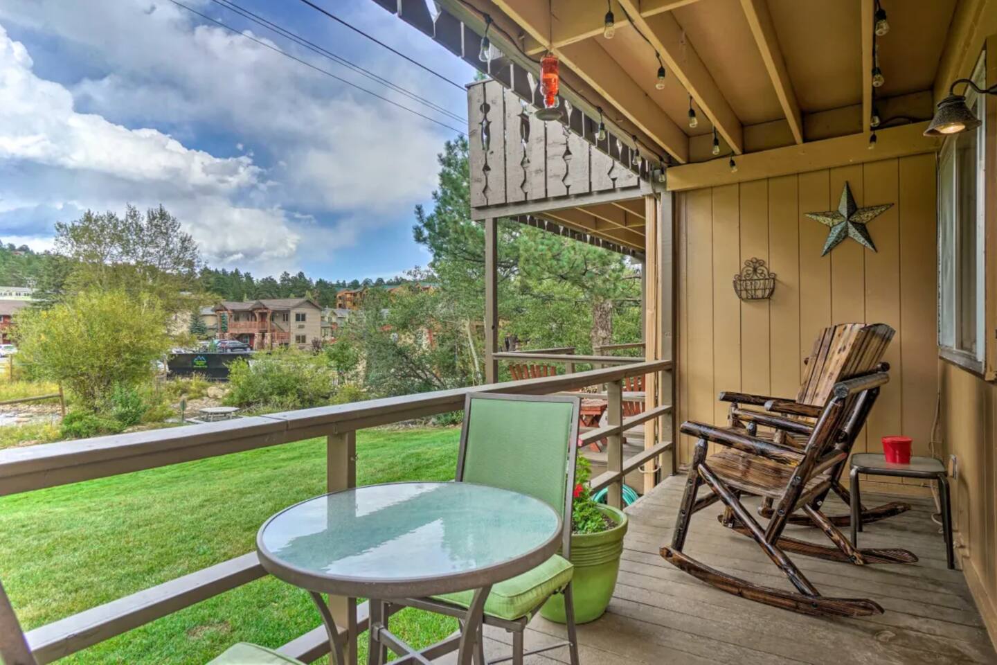 Estes Escape-Walk Downtown - Free Mountain Coaster