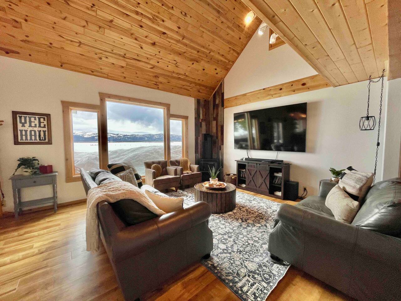 Black Bear Meadows - 22 miles to West Yellowstone!