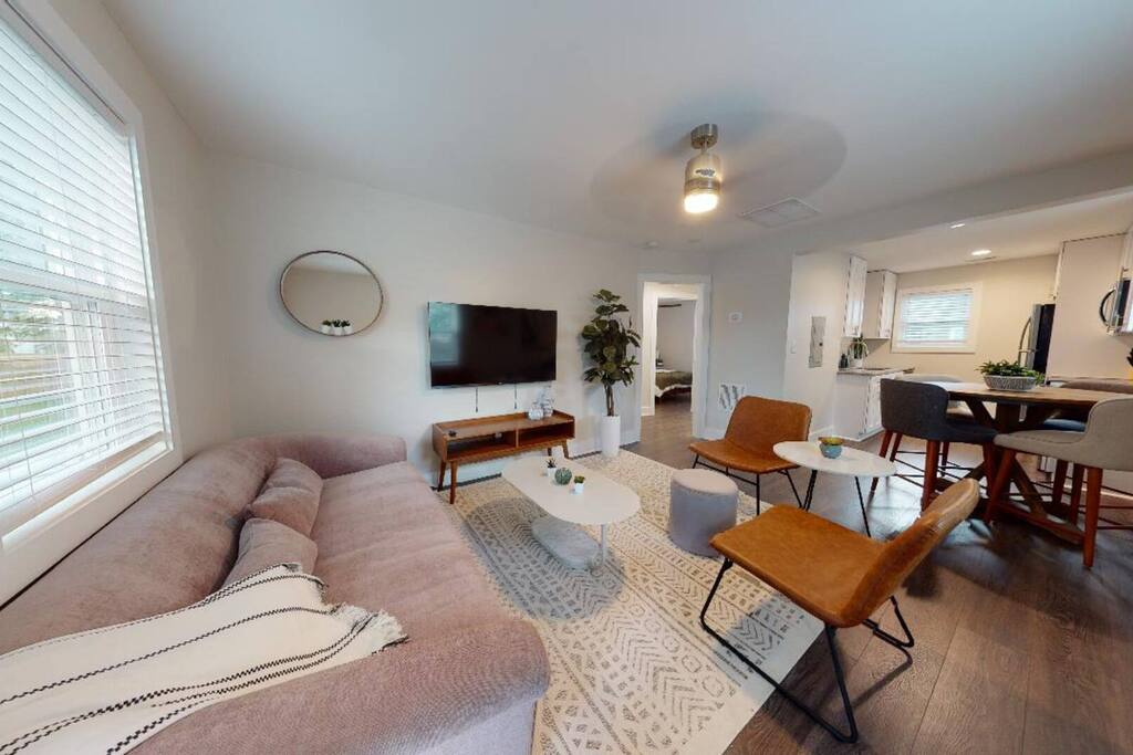 Sophisticated 2BR Haven Near NoDa, Charlotte
