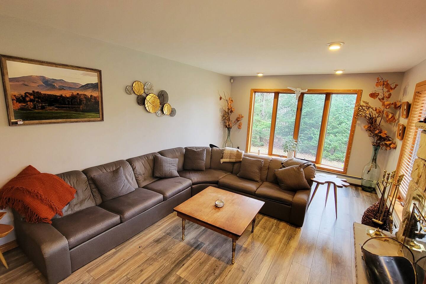 7BR The Twin Mountain River House & Guest House!