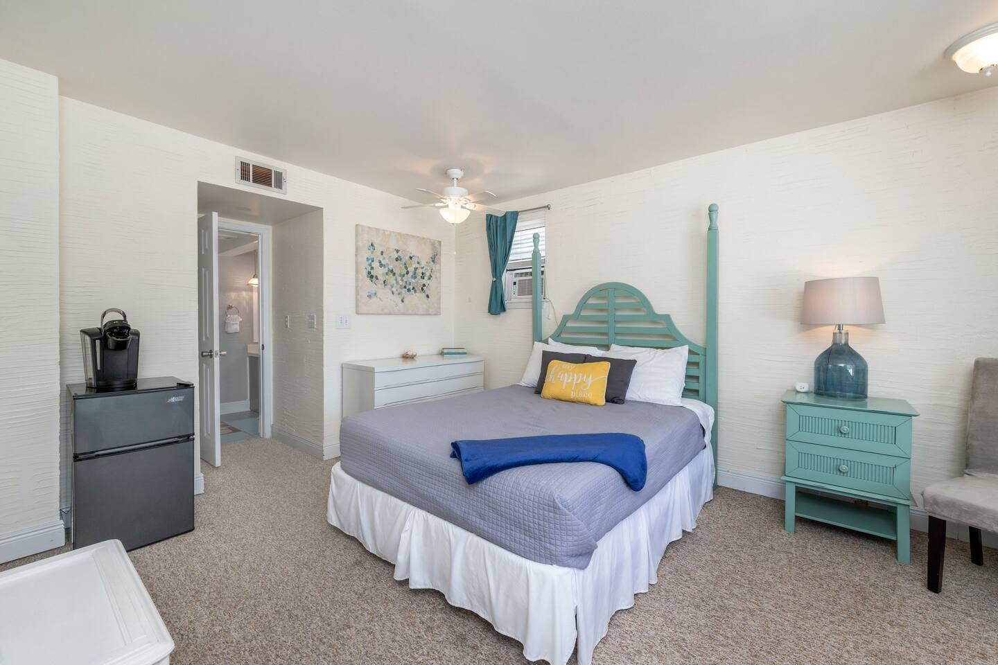 Aqua Oasis Waterfront Suite | Beach | Boat Docks