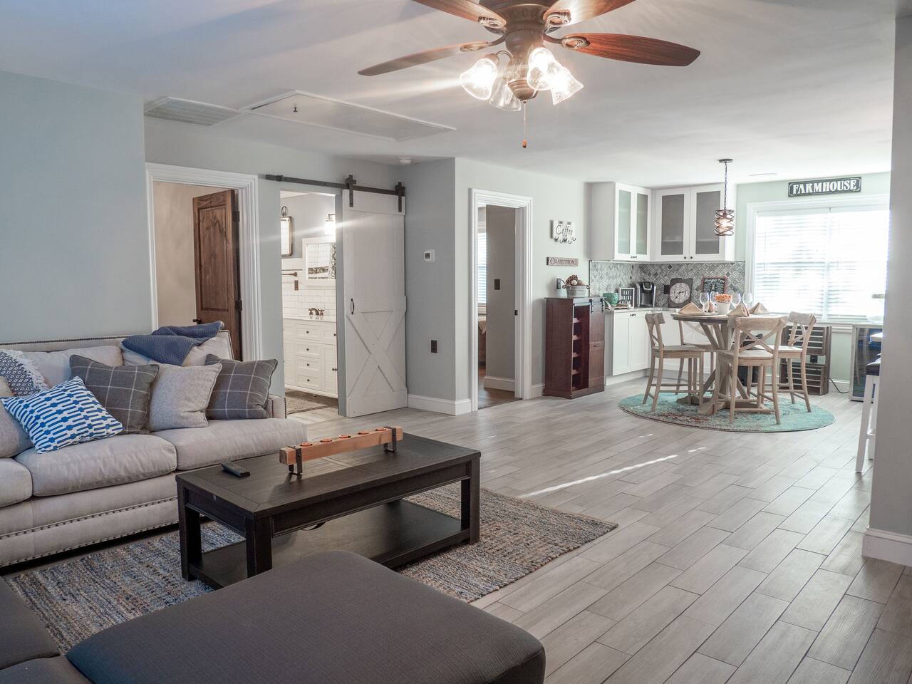 2BR Downtown Charleston + Dedicated Parking (Rare)