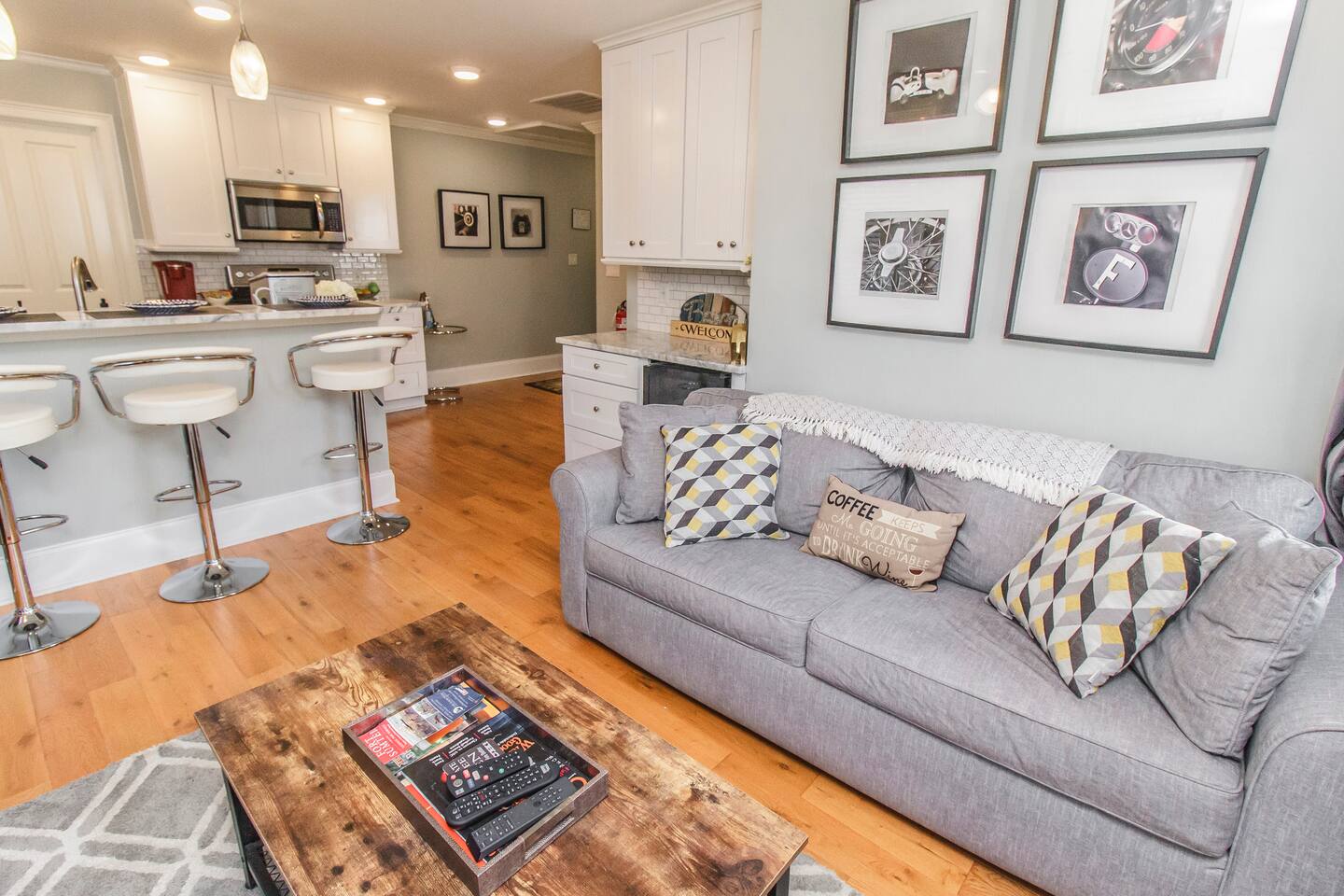 Downtown 1BR + FREE Parking | Walk to King St
