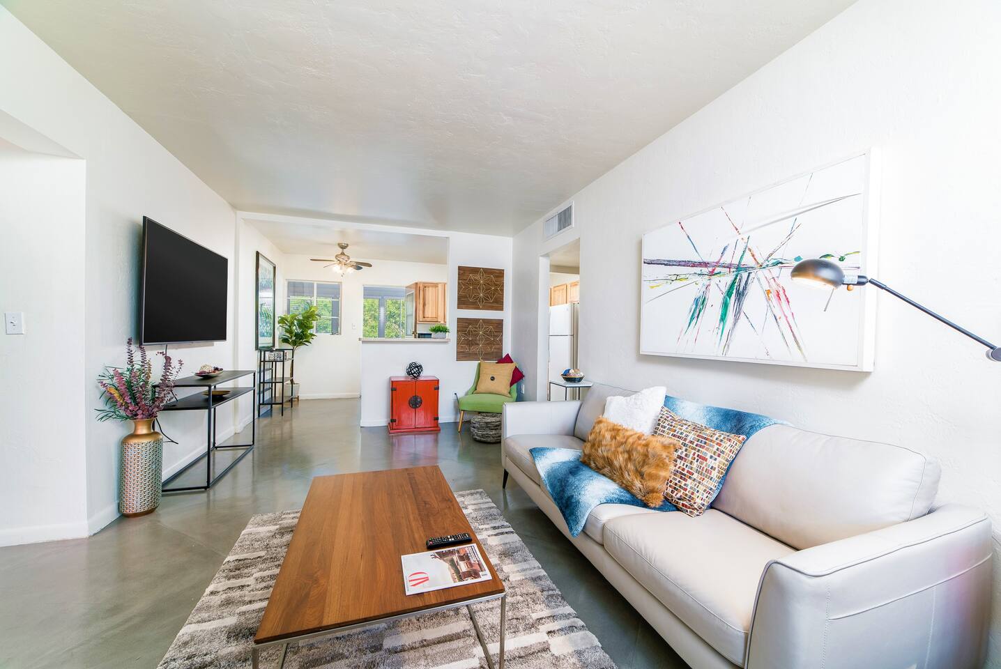 Modern Design Near University & Shops