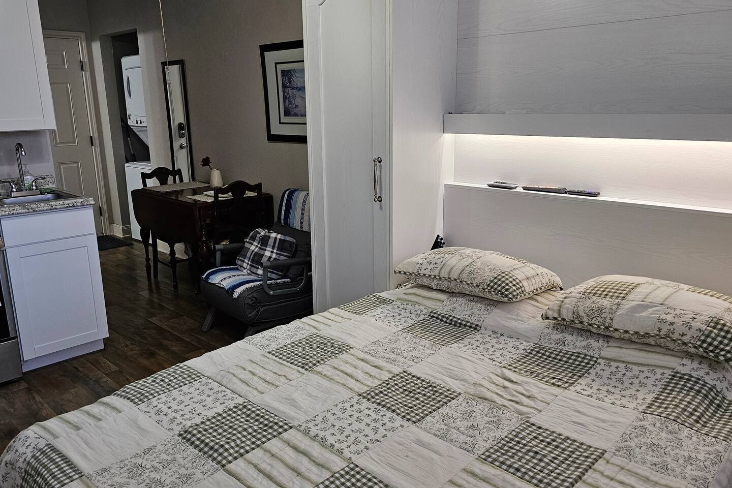 Peaceful Studio for Couples