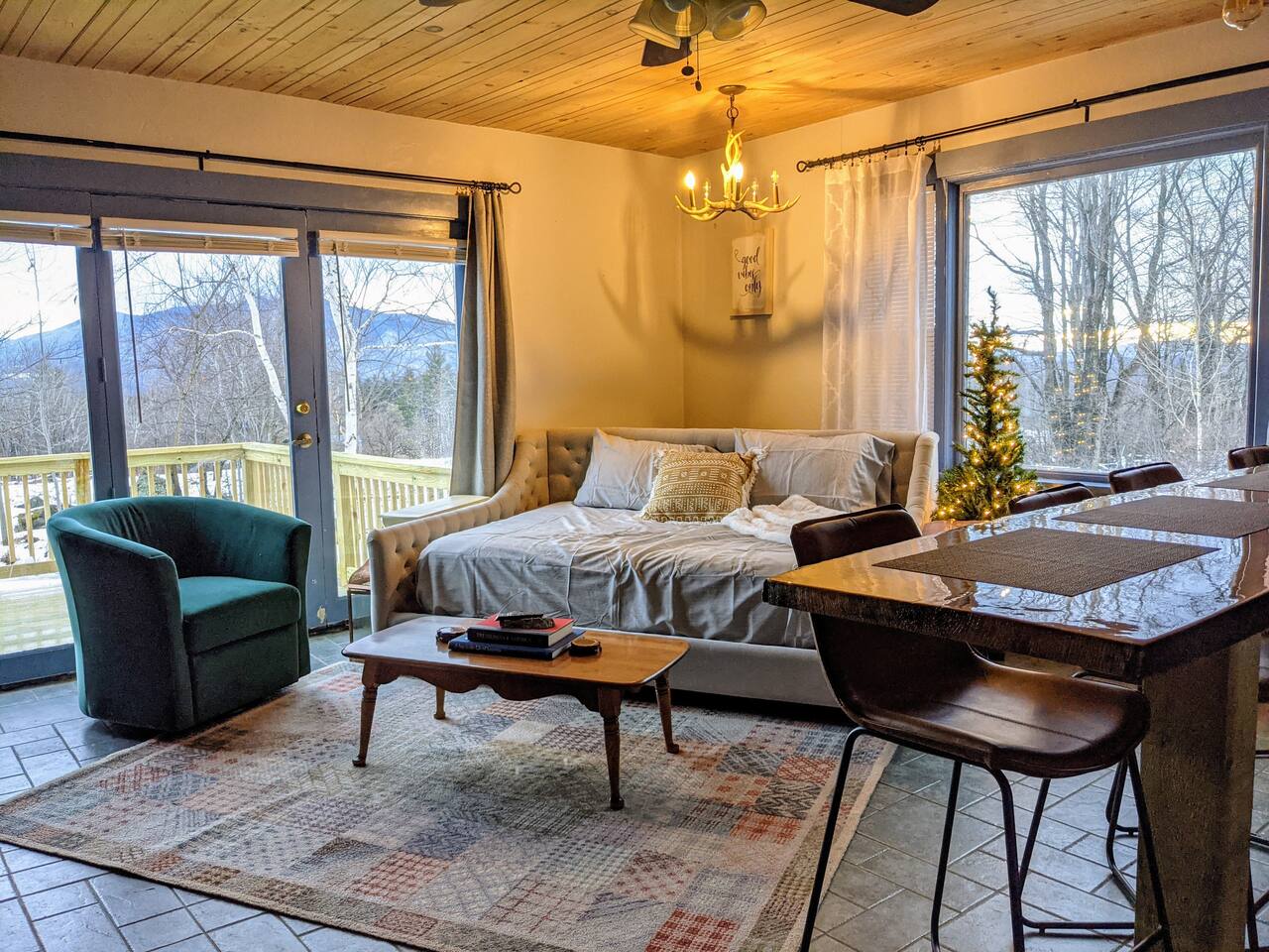 The Cottage at Applebrook Mountain Views