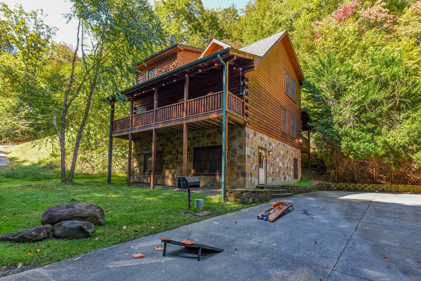 Family friendly & 3 min 2 PRKWY